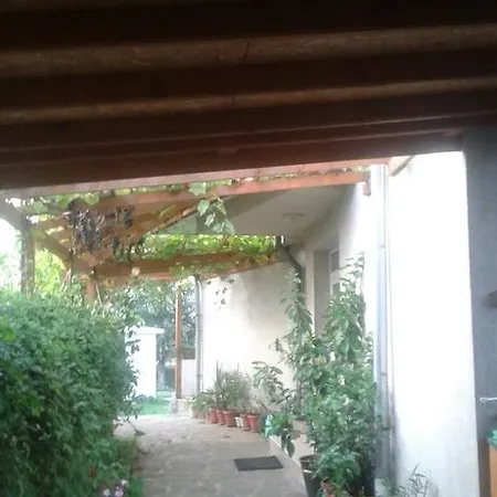Prestige Casa de hóspedes 3*